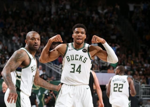 字母哥疑似垫脚导致欧文受伤离场!本人回应:希望他尽快康复休闲区蓝鸢梦想 - Www.slyday.coM 字母哥疑似垫脚导致欧文受伤离场!本人回应:希望他尽快康复休闲区蓝鸢梦想 - Www.slyday.coM