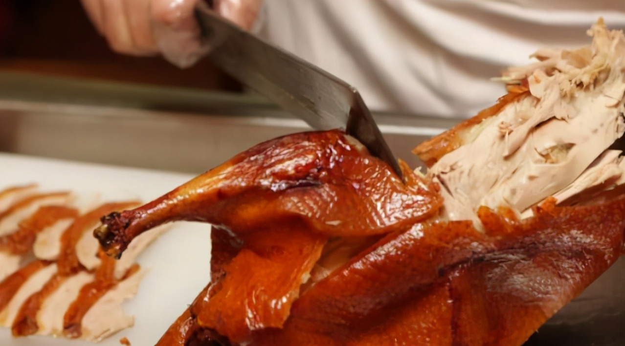 街边烤鸭一只18元为何那么便宜到底能不能吃为了健康快看看