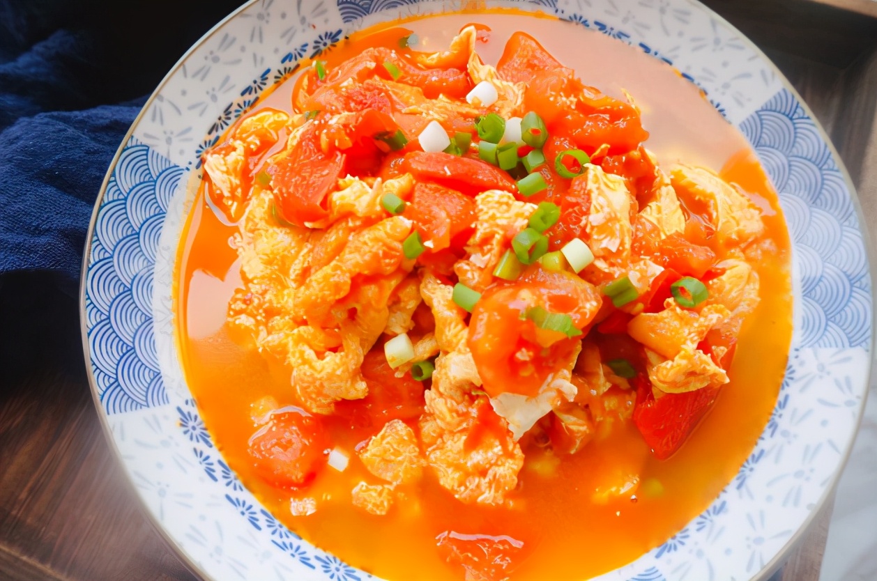 西红柿炒鸡蛋好不好吃顺序是关键照这3步做出锅软嫩鲜香