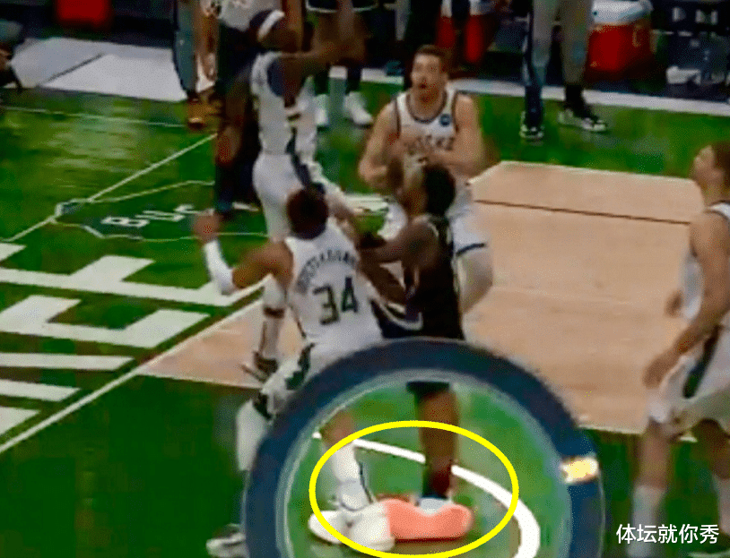 破案了欧文90崴脚字母哥真的故意垫脚这个细节很能说明问题