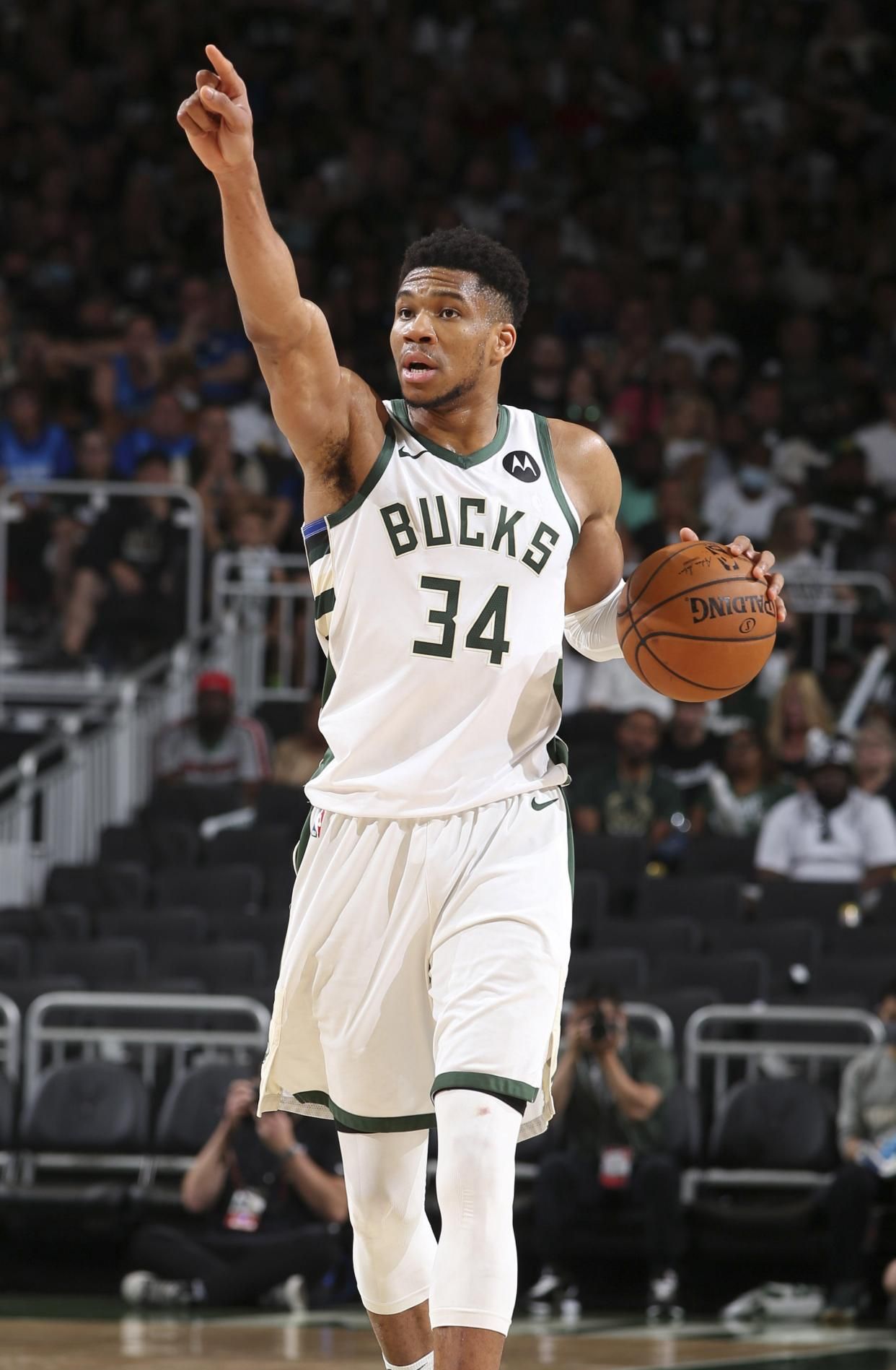 一点自责都没有?比起字母哥是否垫脚,他的赛后采访更让人愤怒休闲区蓝鸢梦想 - Www.slyday.coM