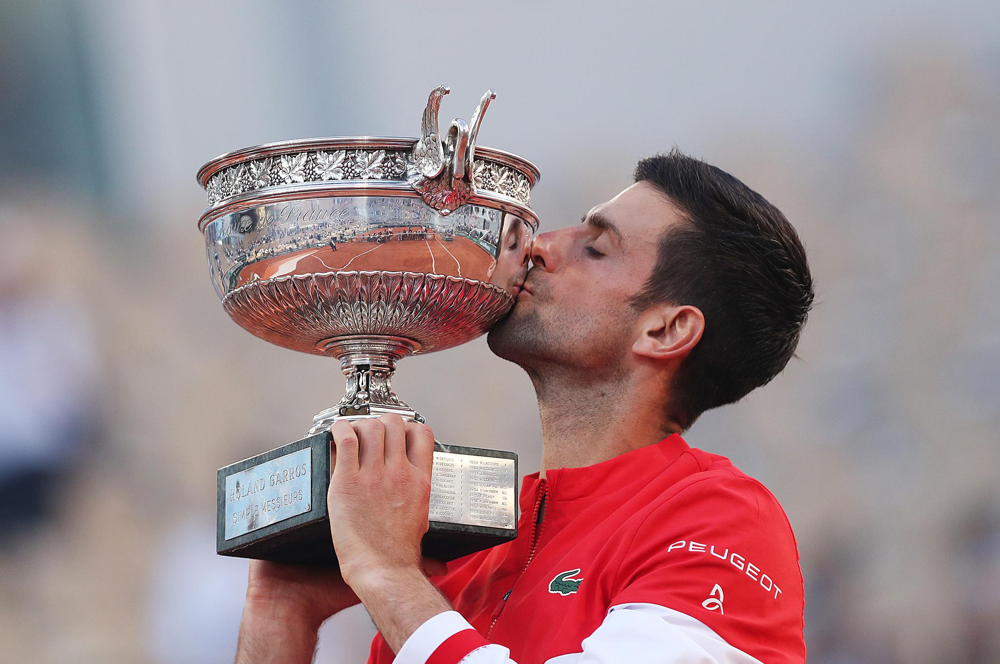 网球——法网男单决赛:焦科维奇夺冠