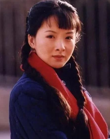 她是大宅门最美演员跟丈夫因戏生情产子如今已退圈