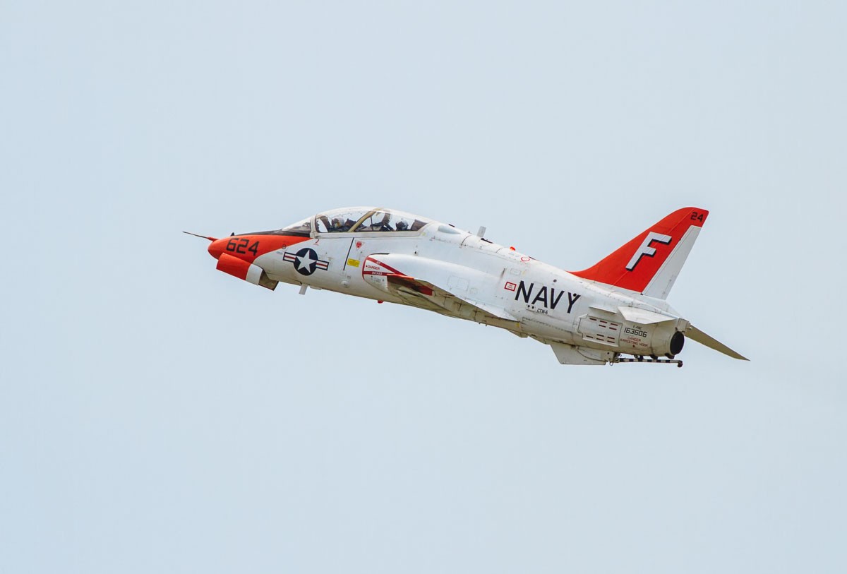 美军t45教练机,由波音等公司研发,担负舰载飞行员培养重任!