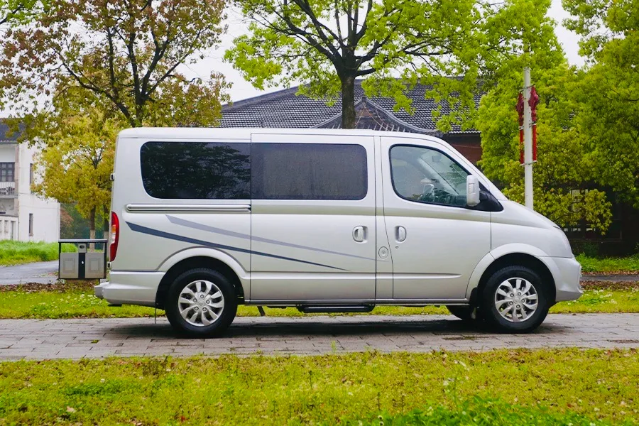 宏运旅途l11空间魔术高效布局不到十五万可下地库的城市房车