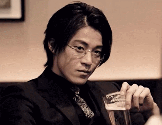 还有《天若有情》里的郑伊健.