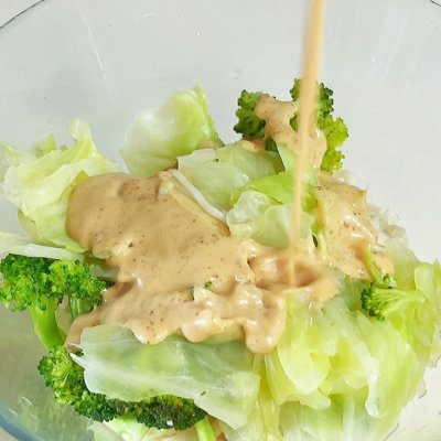 芝麻沙拉酱拌面