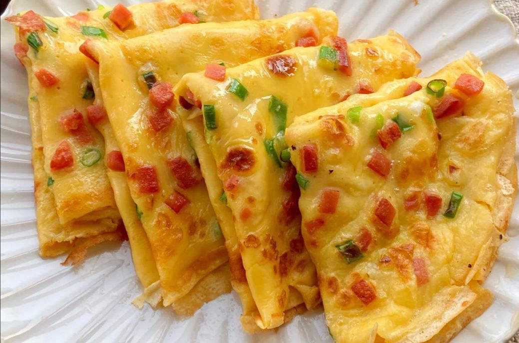 香软金黄的早餐鸡蛋饼,营养美味,几分钟就能搞定|鸡蛋饼|早餐|美味_新