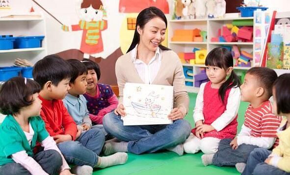 幼儿园老师帮孩子整理书包,翻出意想不到的东西,让老师很受伤休闲区蓝鸢梦想 - Www.slyday.coM 幼儿园老师帮孩子整理书包,翻出意想不到的东西,让老师很受伤休闲区蓝鸢梦想 - Www.slyday.coM