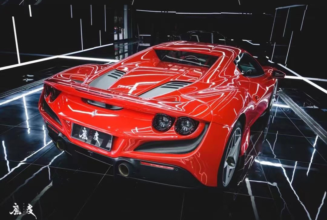 依旧是耀眼的红,看看这辆法拉利f8 spider