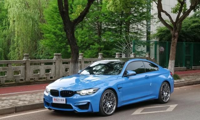 辗转回国追初恋marbo小姐姐的第一台性能车宝马m4