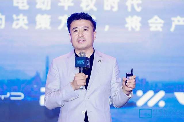 邵景峰:平行世界,关于汽车创新的一点思考