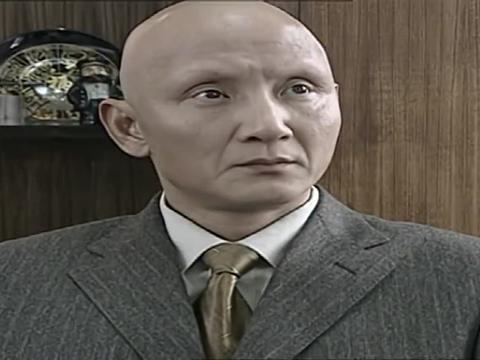 公司被停业整顿,这家伙看穿姑娘心机,竟然被她给一脚踢开