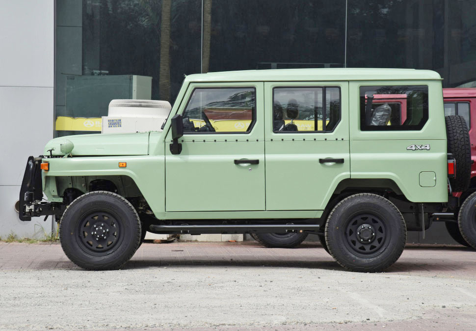 北京bj212新车型曝光,方门硬顶,搭载2.0l五菱柳机动力-新浪汽车