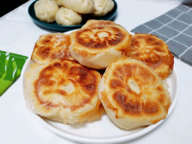 家常圆白菜豆腐包子素馅也可以很美味健康少油太鲜美了