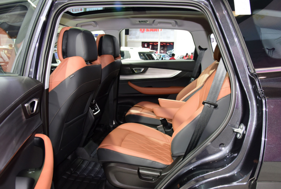 瑞虎8 plus六座版车型上市,搭1.6t发动机,它会是你的首选吗?