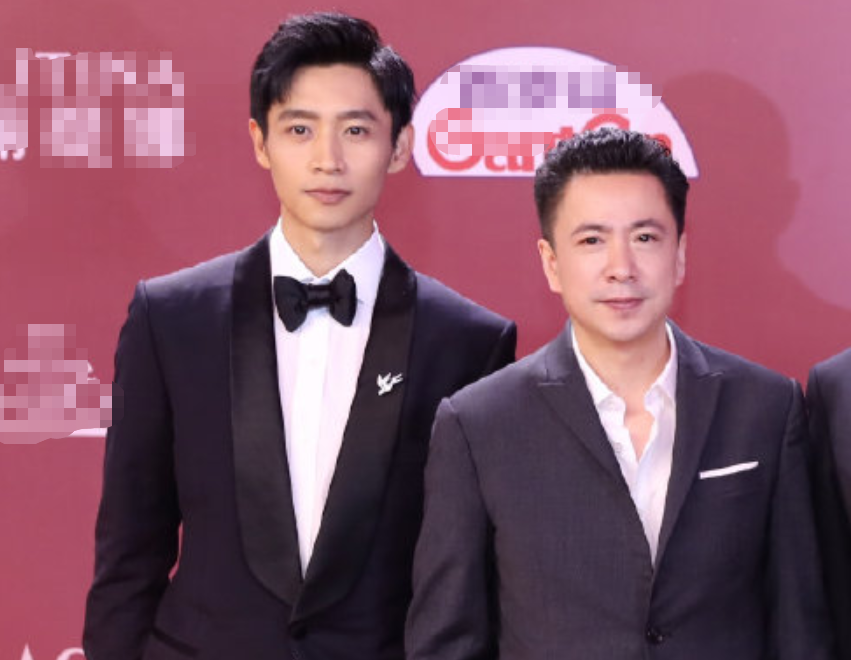 魏晨公开亮相大众场合跟23岁周也同框合影哪像是个35岁的人