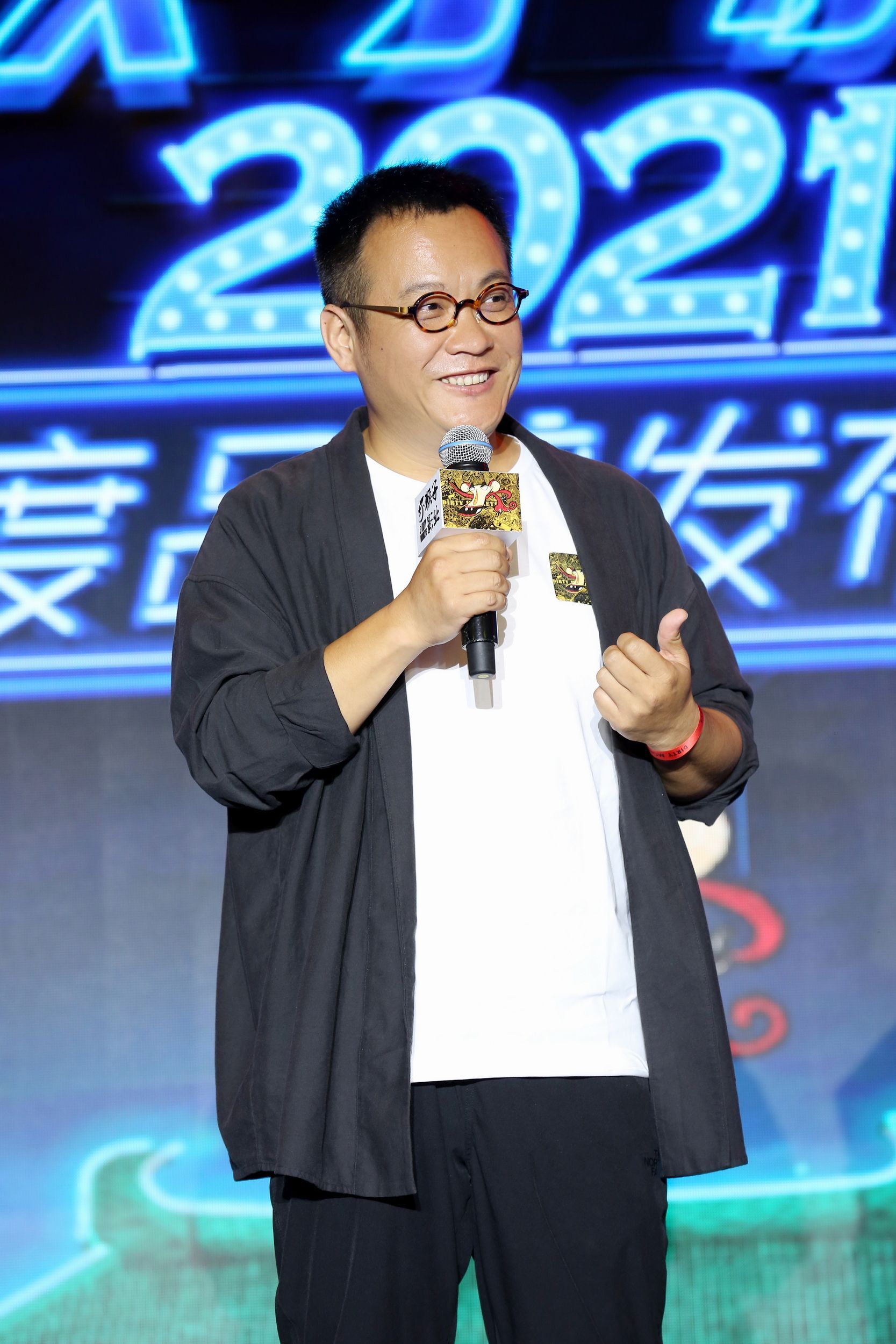 "drity monkeys",再到如今"s ",签约导演逐年递增,包括文牧野,王子昭