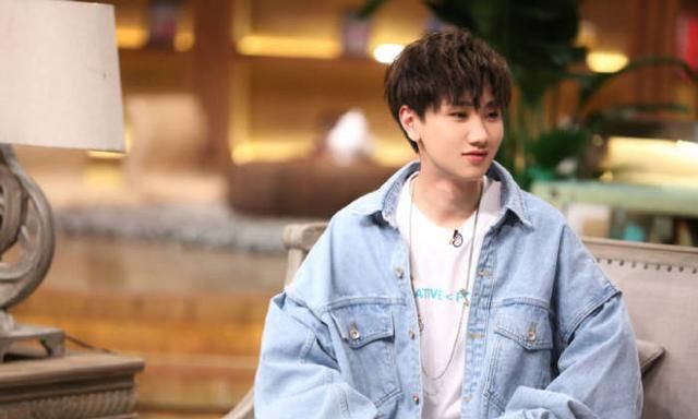 宋丹丹查户口式问话引发吐槽,我却看到三种社交姿态休闲区蓝鸢梦想 - Www.slyday.coM