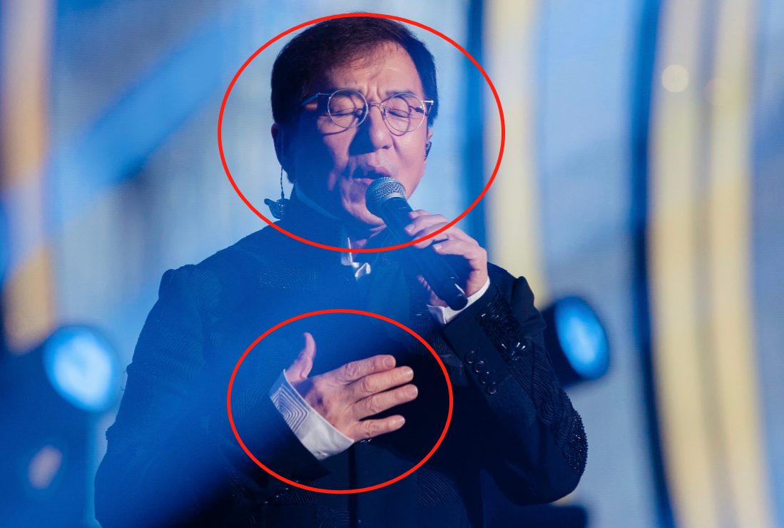 67岁成龙现身街头被偷拍!发量稀疏步伐蹒跚,腕上300万手表抢镜