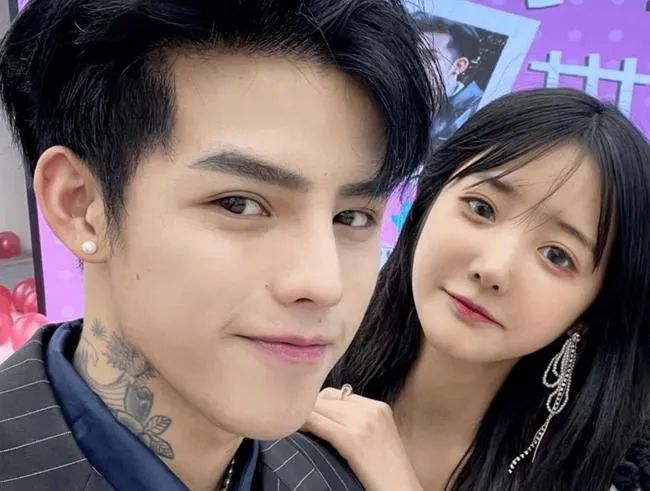 殷世航宣被套璐璐甩俩人疑似合约情侣哗众取宠圈钱1600万