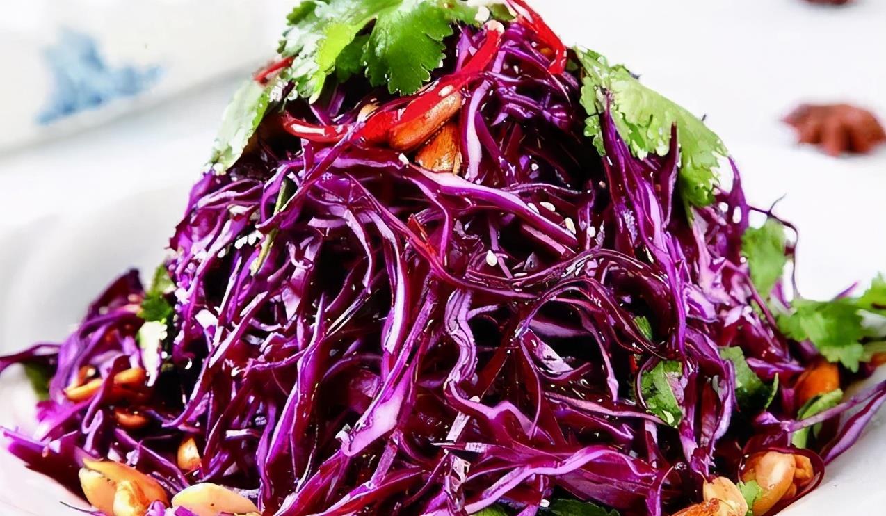 凉拌紫甘蓝不要下锅焯水试试这方法干净又清脆