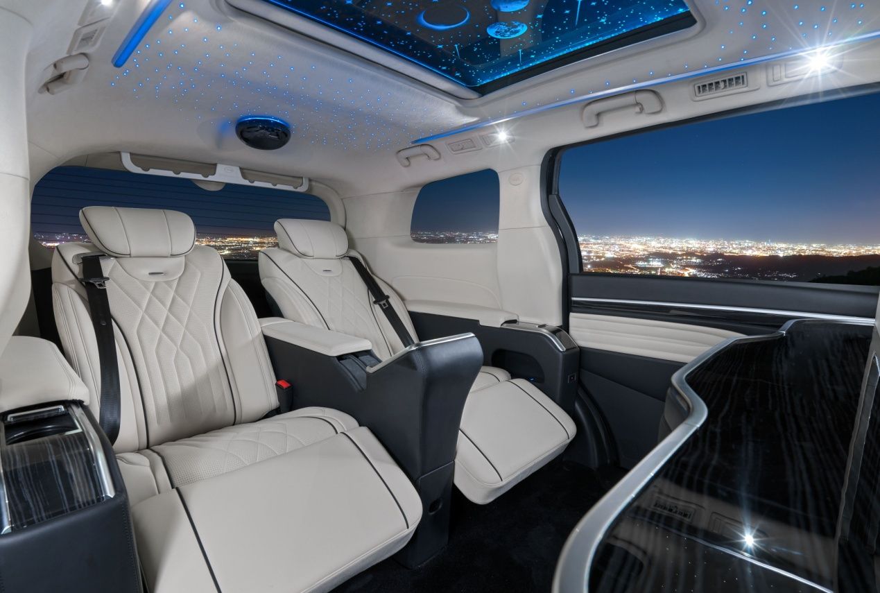 看看传祺m8大师系列四座版的内饰吧,可以说是将高端化,私享化,定制化