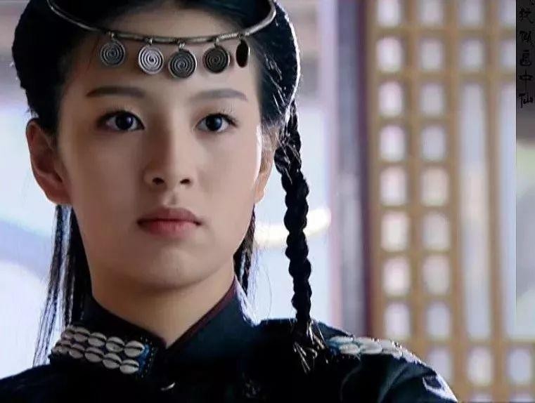 随后她出演了《绿光森林》,《仙剑奇侠传》等作品,在内地也拥有了超高