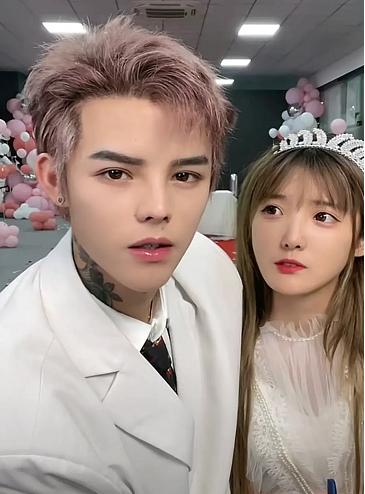 殷世航宣被套璐璐甩俩人疑似合约情侣哗众取宠圈钱1600万