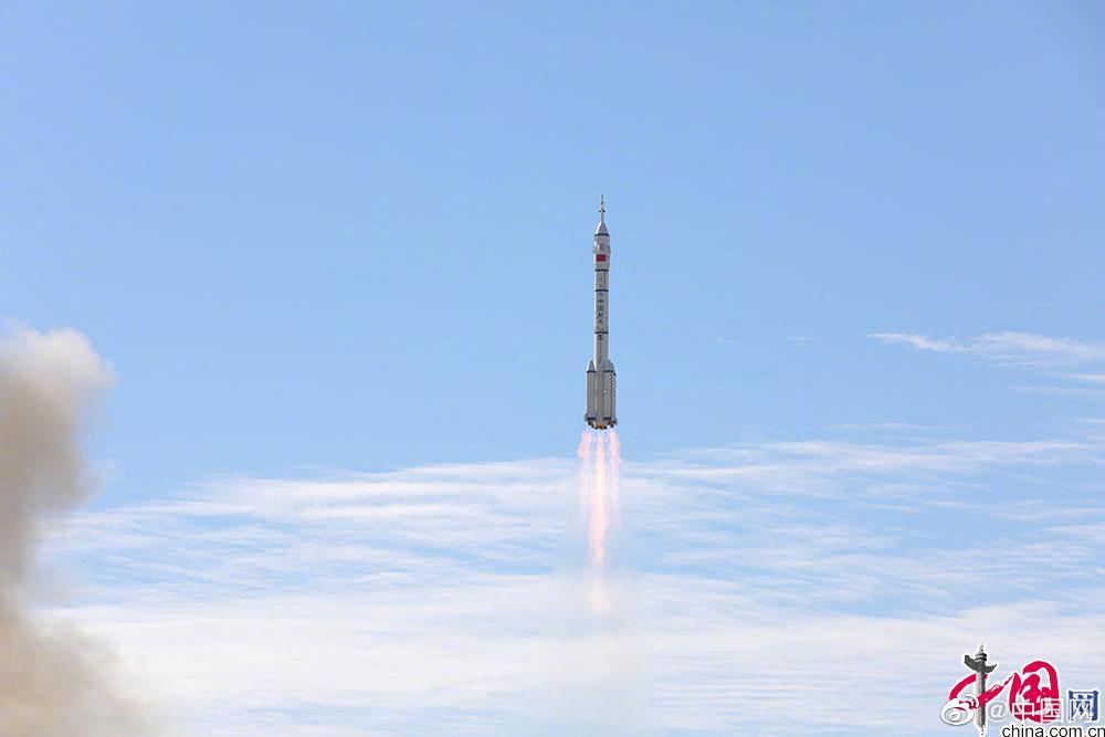 激动人心 神舟十二号载人飞船发射圆满成功休闲区蓝鸢梦想 - Www.slyday.coM