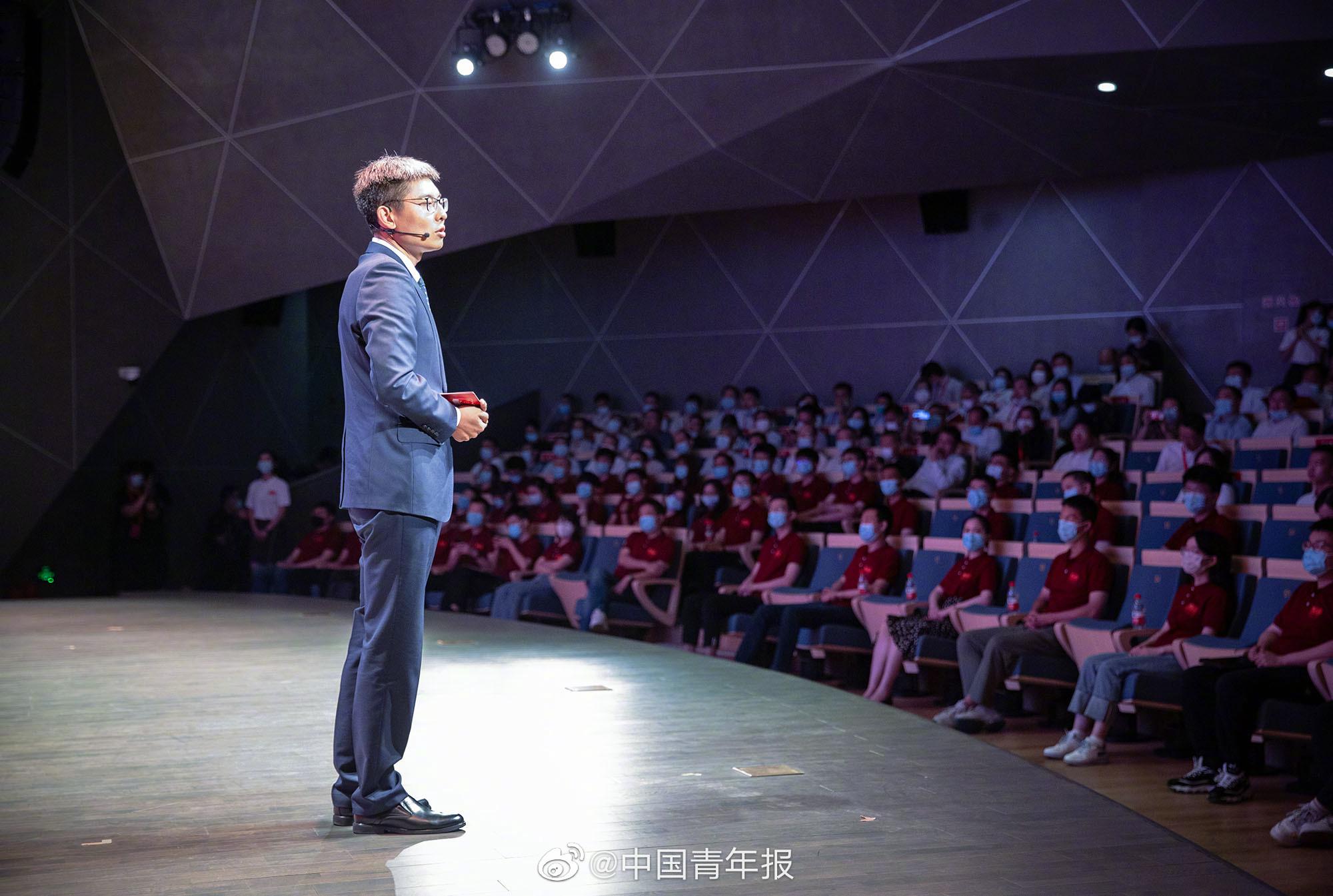 思政课教师"流量担当"岳松思政课要追求四率