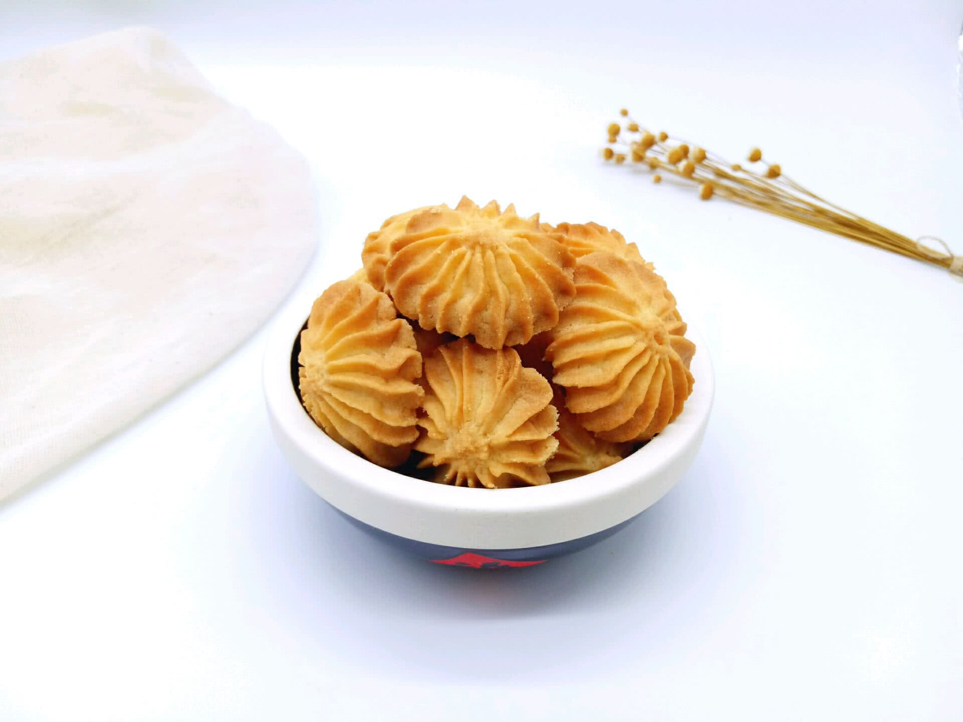 大人小孩都喜欢吃的曲奇饼干,香甜酥脆,简单方便