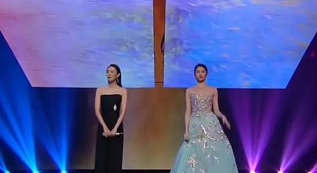 关晓彤和童瑶同框,身材对比明显,网友:看出先天条件的重要性了休闲区蓝鸢梦想 - Www.slyday.coM 关晓彤和童瑶同框,身材对比明显,网友:看出先天条件的重要性了休闲区蓝鸢梦想 - Www.slyday.coM