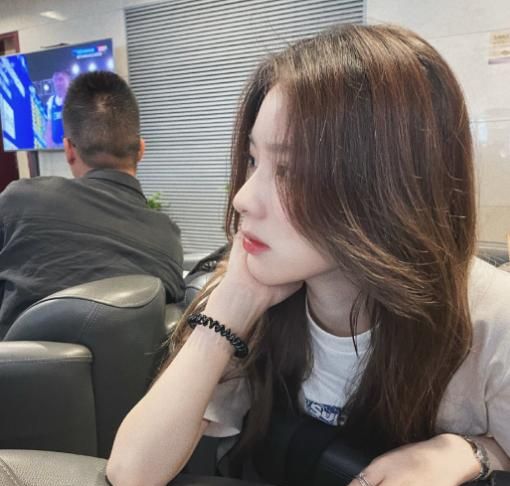 细品王思聪和孙一宁的聊天记录,终于知道,他为什么追不上孙一宁休闲区蓝鸢梦想 - Www.slyday.coM