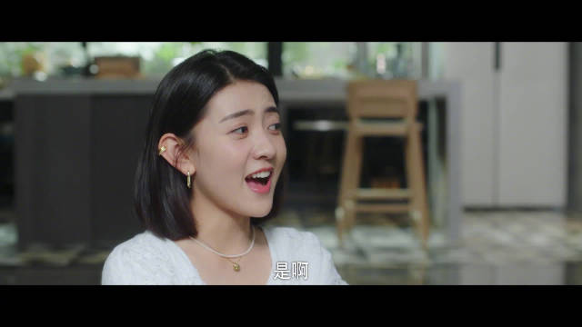 梁洁在新剧《变成你的那一天》里演娱乐记者