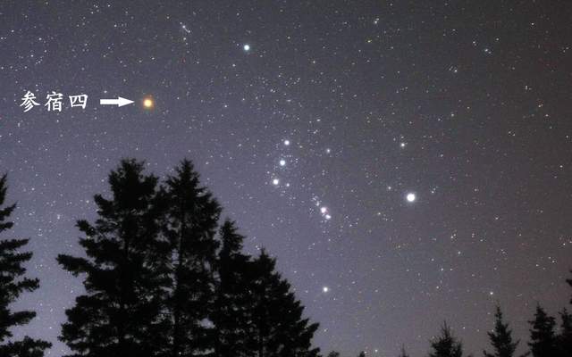 (图片说明:夜空中的参宿四)参宿四是一颗非常巨大的恒星,根据最新的