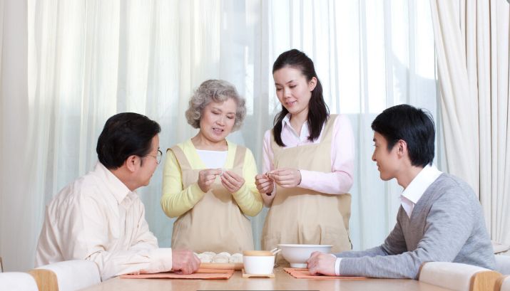 和丈母娘住在一起,是什么体验?3个女婿的话虽不好听但是实话休闲区蓝鸢梦想 - Www.slyday.coM 和丈母娘住在一起,是什么体验?3个女婿的话虽不好听但是实话休闲区蓝鸢梦想 - Www.slyday.coM