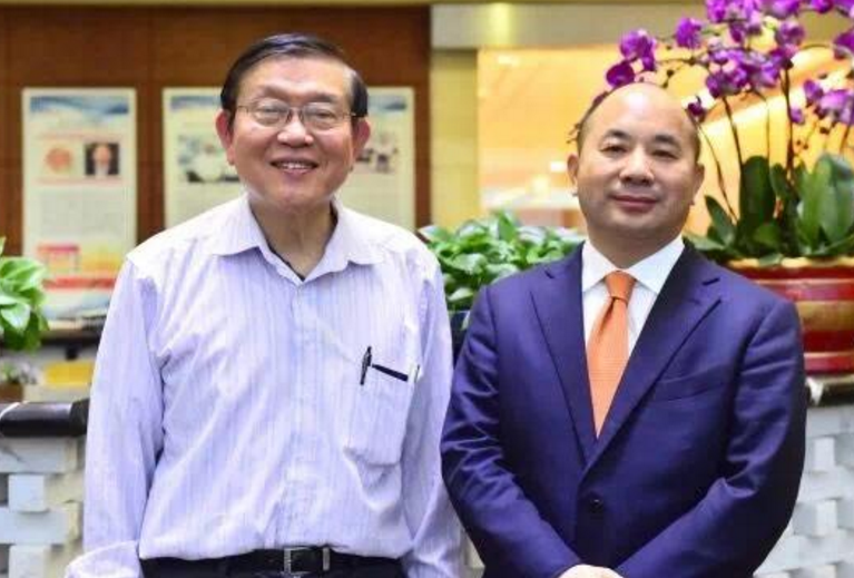 风口上的"世界铜王"|九鼎新材|王文银|玻璃纤维_新浪新闻