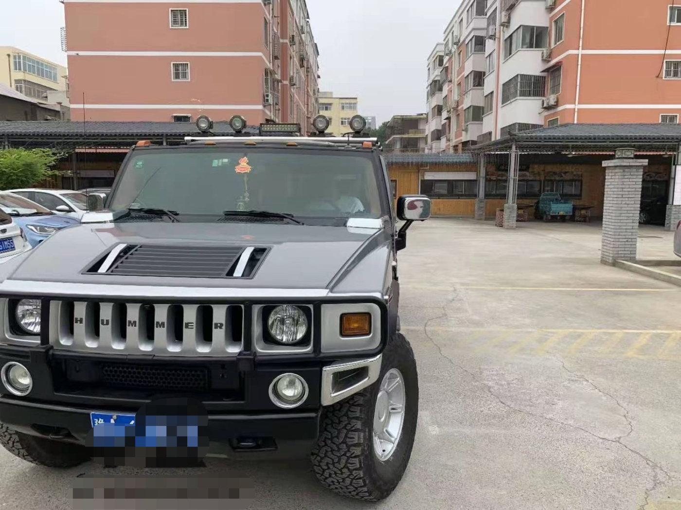 膜呗改色案例:悍马h2改色纳多灰 硬汉更爷们儿了