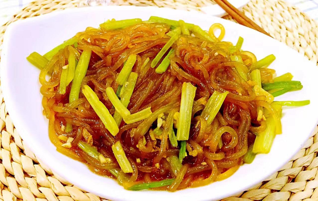 东北人最爱的芹菜粉,粉条的劲道,芹菜的清香