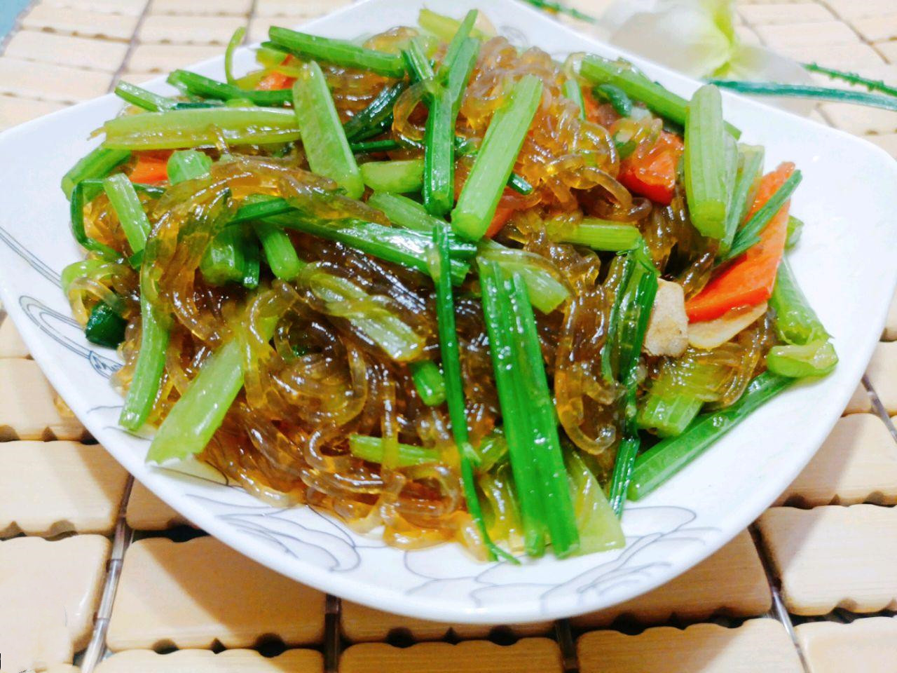 东北人最爱的芹菜粉,粉条的劲道,芹菜的清香