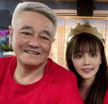 64岁赵本山超级大方！请上百名群演看戏吃饭，给剧组买800斤猪肉休闲区蓝鸢梦想 - Www.slyday.coM