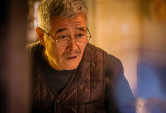 64岁赵本山超级大方！请上百名群演看戏吃饭，给剧组买800斤猪肉休闲区蓝鸢梦想 - Www.slyday.coM