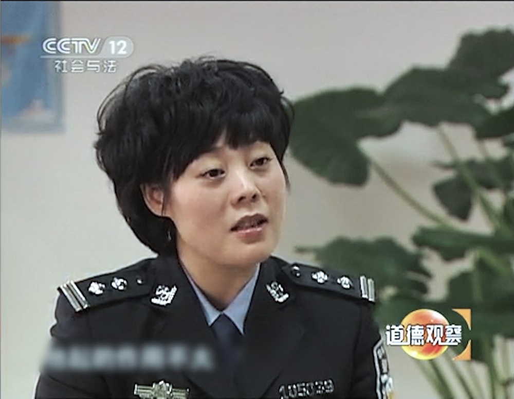 央广网重庆6月18日消息  陈炜,女,1972年2月生,中共党员,四级高级警长