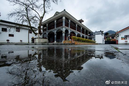 遵义如果“红色宝藏”能说话 遵义会议会址里唯一活着的文物休闲区蓝鸢梦想 - Www.slyday.coM 遵义如果“红色宝藏”能说话 遵义会议会址里唯一活着的文物休闲区蓝鸢梦想 - Www.slyday.coM