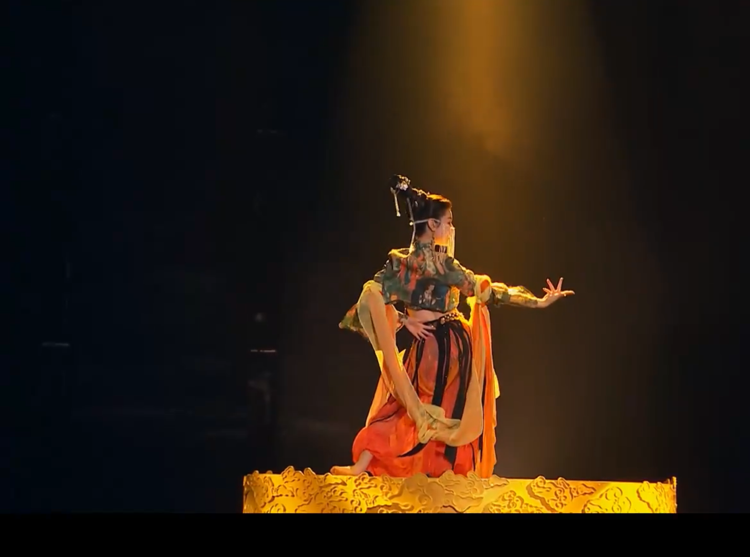 美人华服燃我民族魂不只河南卫视这些国风表演全是宝藏