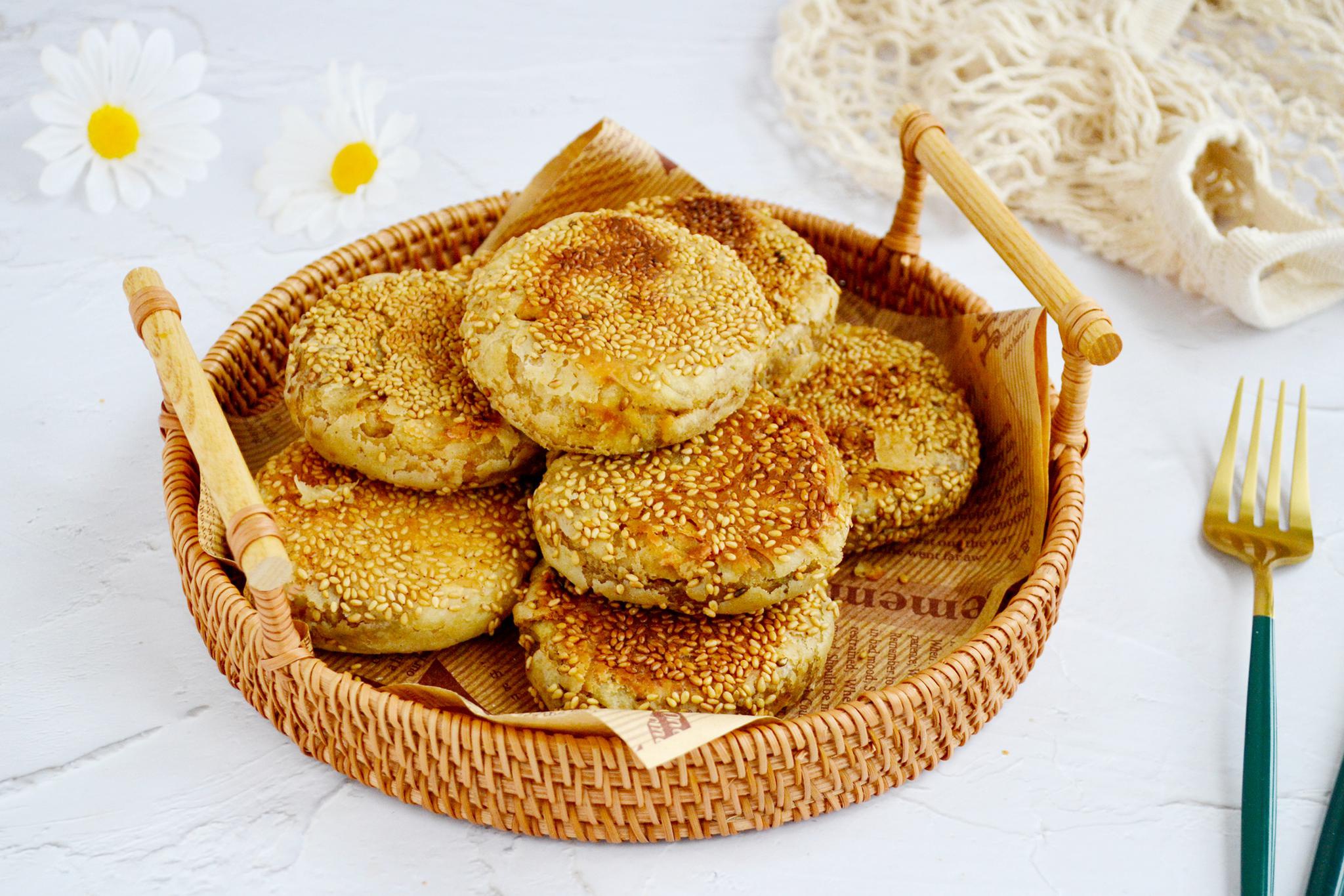 不用发酵的麻酱烧饼外脆里嫩酱香浓郁全家都喜欢吃