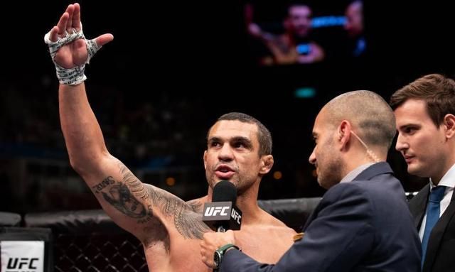 这位来自巴西的综合格斗名将状态则明显要好一些,虽然在2018年的ufc