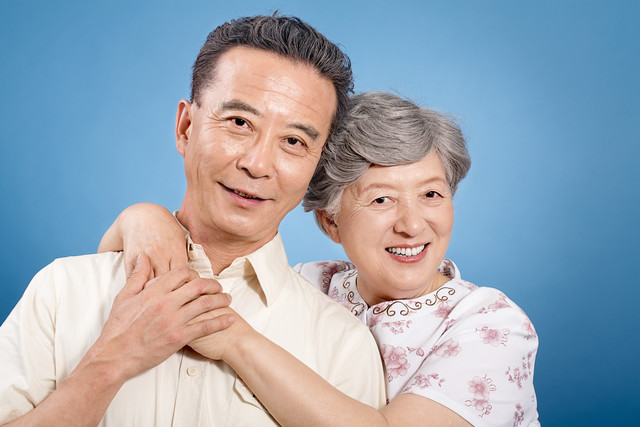 想找一个有钱人，不顾父母的反对嫁给了他休闲区蓝鸢梦想 - Www.slyday.coM