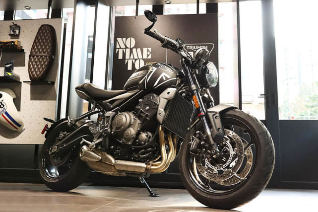 最便宜的三缸凯旋trident660实拍适合小个子骑